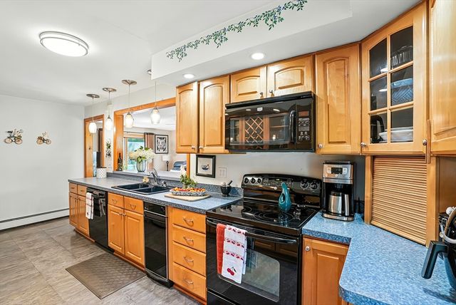 280 Leominster Rd, Sterling, MA 01564