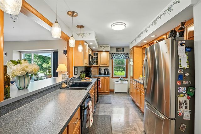 280 Leominster Rd, Sterling, MA 01564