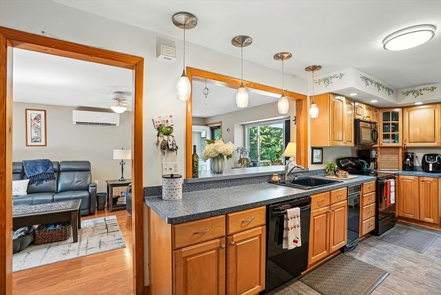 280 Leominster Rd, Sterling, MA 01564