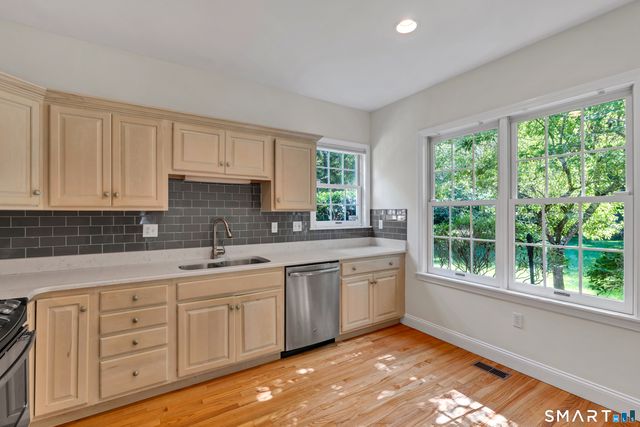 6 Wyckford Lane 6, Old Lyme, CT 06371