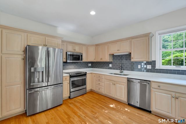 6 Wyckford Lane 6, Old Lyme, CT 06371