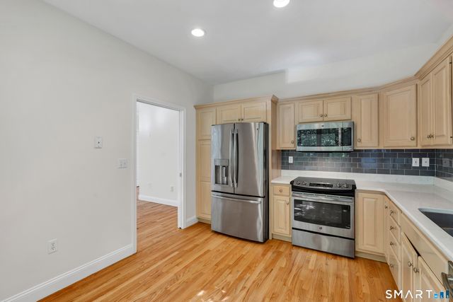 6 Wyckford Lane 6, Old Lyme, CT 06371