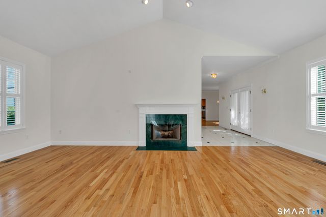 6 Wyckford Lane 6, Old Lyme, CT 06371