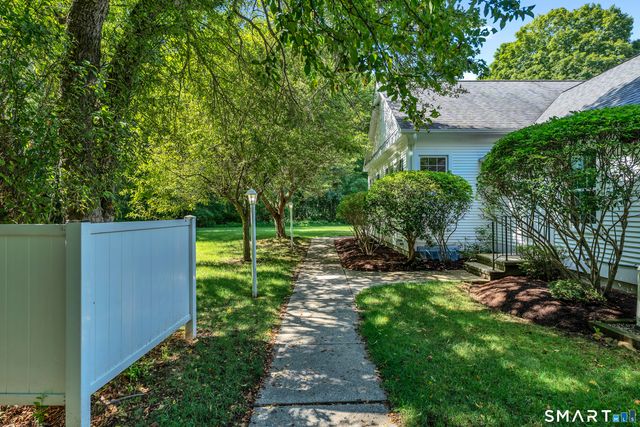 6 Wyckford Lane 6, Old Lyme, CT 06371