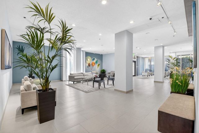 5540 N Ocean Drive 9b, Singer Island, FL 33404