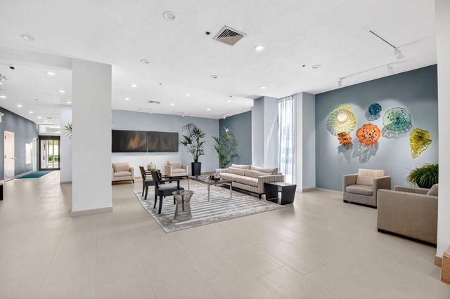 5540 N Ocean Drive 9b, Singer Island, FL 33404