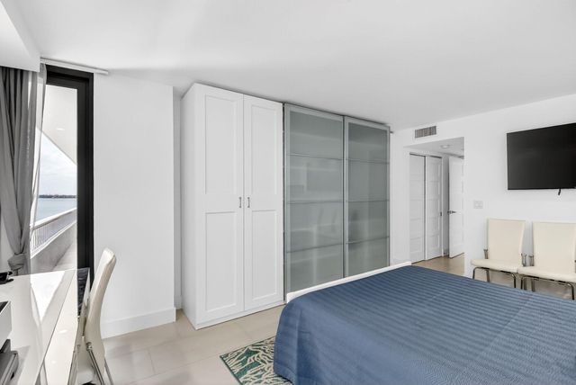 5540 N Ocean Drive 9b, Singer Island, FL 33404