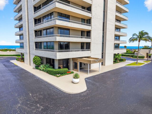 5540 N Ocean Drive 9b, Singer Island, FL 33404