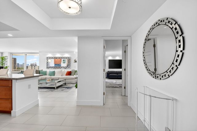 5540 N Ocean Drive 9b, Singer Island, FL 33404