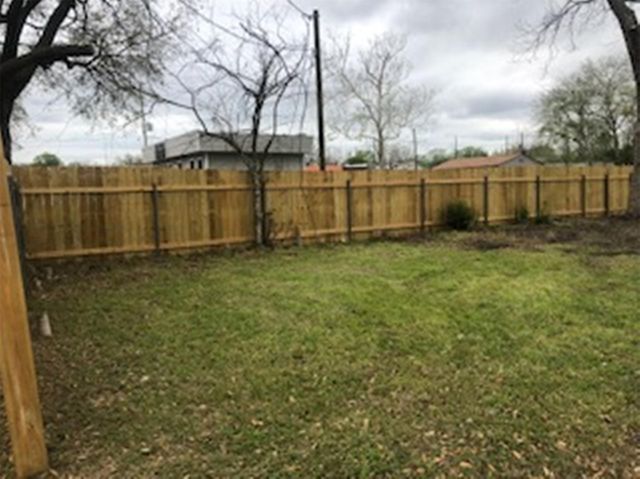 3022 School Street, Needville, TX 77461