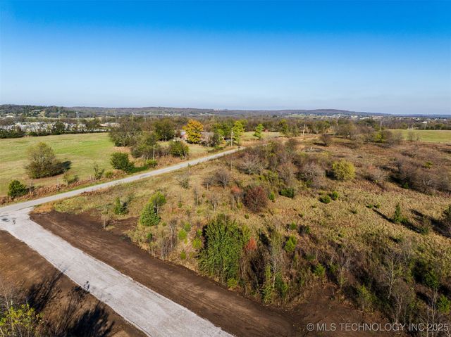 3 W 195th Street S, Mounds, OK 74047