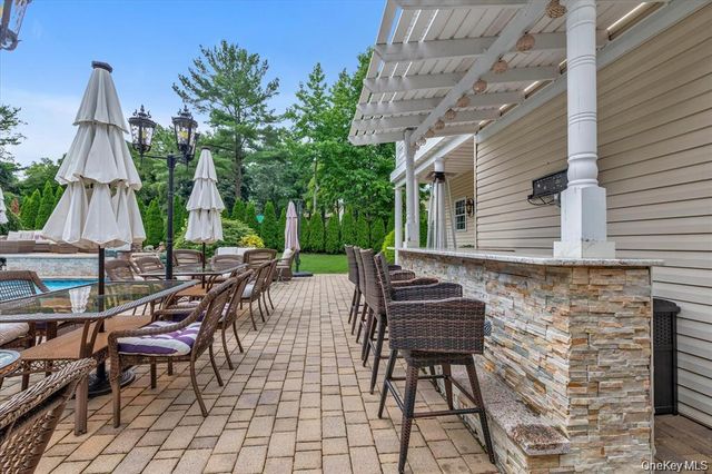 65 Threepence Drive, Melville, NY 11747