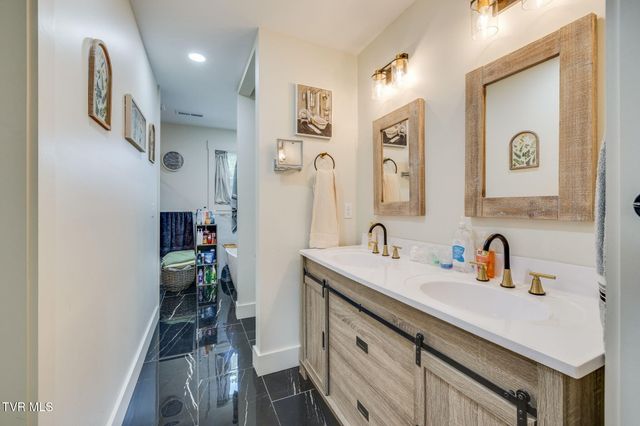 1655 Kenneytown Road, Greeneville, TN 37745