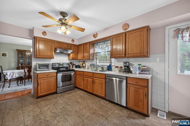 7 Chicopee Drive, Wayne, NJ 07470