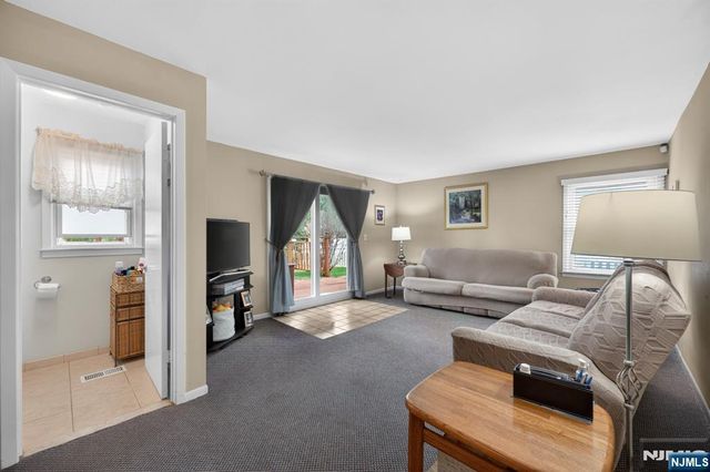 7 Chicopee Drive, Wayne, NJ 07470