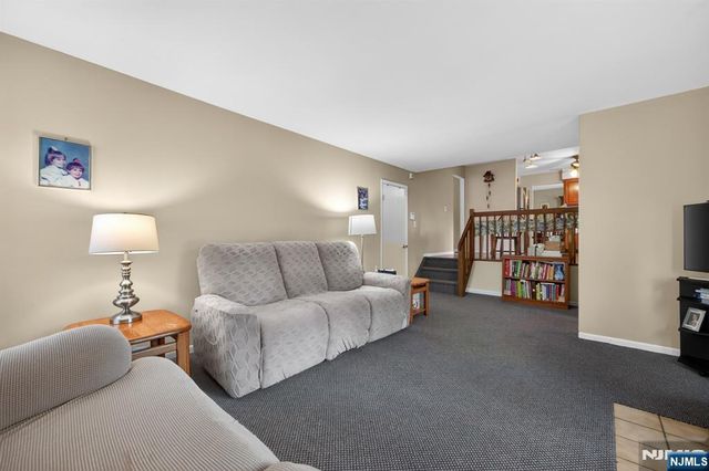 7 Chicopee Drive, Wayne, NJ 07470