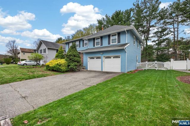 7 Chicopee Drive, Wayne, NJ 07470