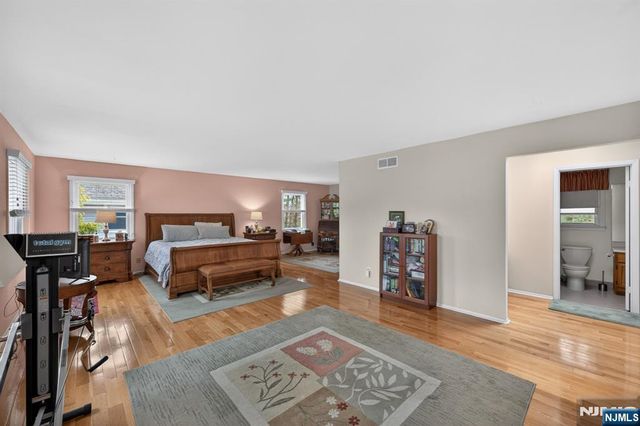 7 Chicopee Drive, Wayne, NJ 07470