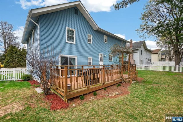 7 Chicopee Drive, Wayne, NJ 07470