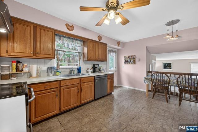 7 Chicopee Drive, Wayne, NJ 07470