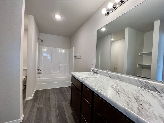 3271 Red Tail Way, Farmington, AR 72730