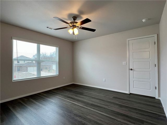 3271 Red Tail Way, Farmington, AR 72730