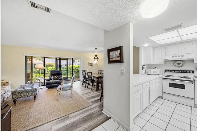 4101 Kittiwake Court Kittiwake, Boynton Beach, FL 33436