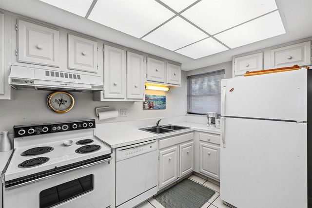 4101 Kittiwake Court Kittiwake, Boynton Beach, FL 33436
