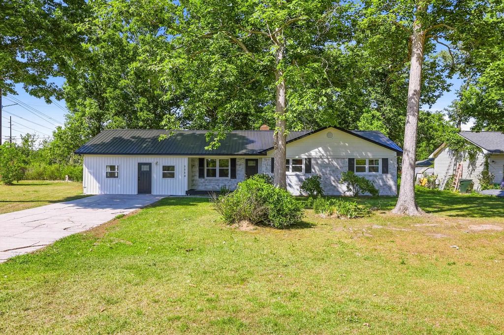 1114 Chicora Blvd., Conway, SC 29526 — exterior