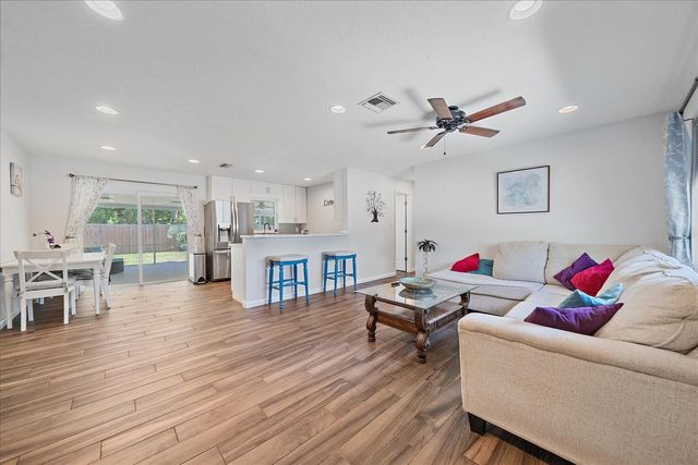 3247 WOODMONT DRIVE, Sarasota, FL 34232