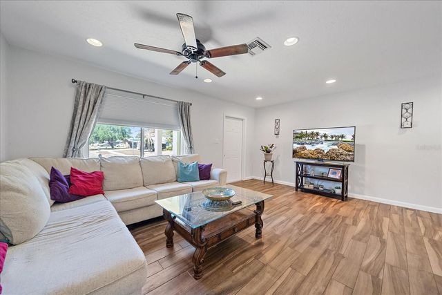 3247 WOODMONT DRIVE, Sarasota, FL 34232