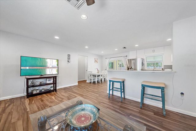 3247 WOODMONT DRIVE, Sarasota, FL 34232