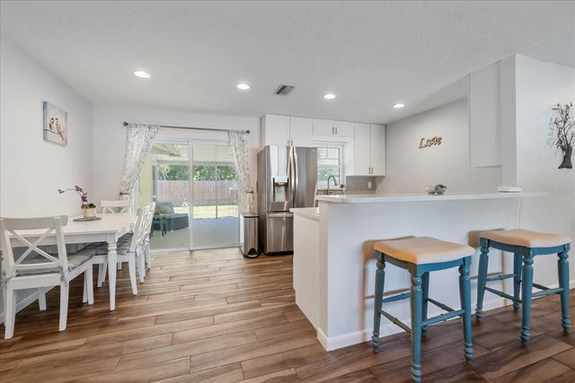 3247 WOODMONT DRIVE, Sarasota, FL 34232