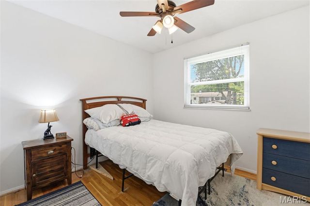 776 Coach Light Lane, Hazelwood, MO 63042
