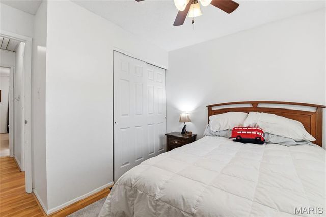 776 Coach Light Lane, Hazelwood, MO 63042