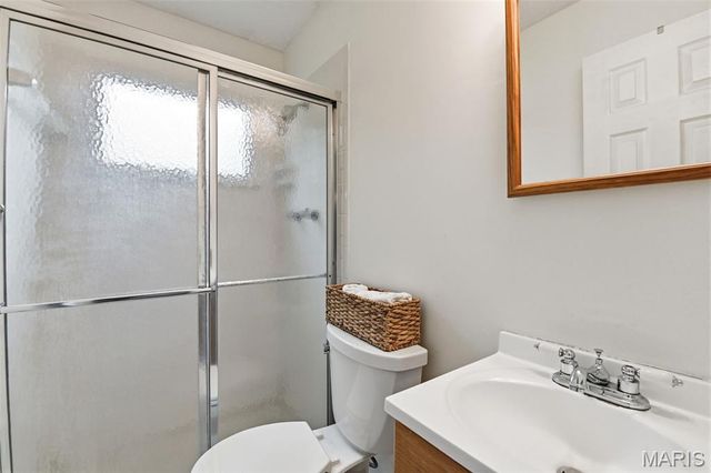 776 Coach Light Lane, Hazelwood, MO 63042