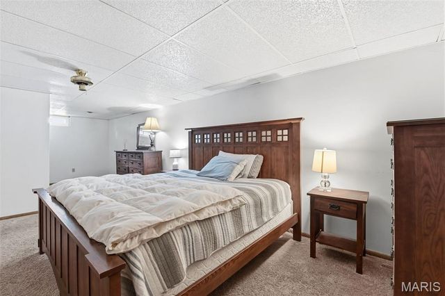 776 Coach Light Lane, Hazelwood, MO 63042