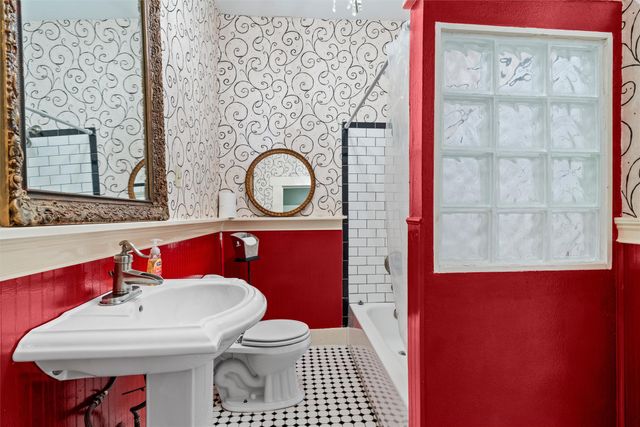2231 Hurley Avenue, Fort Worth, TX 76110