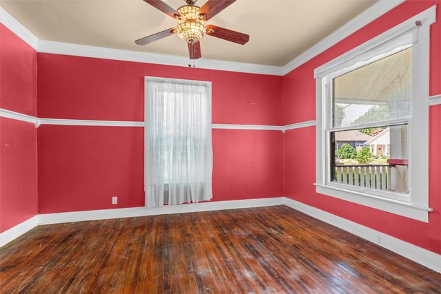 2231 Hurley Avenue, Fort Worth, TX 76110
