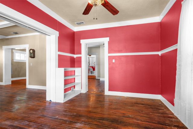 2231 Hurley Avenue, Fort Worth, TX 76110