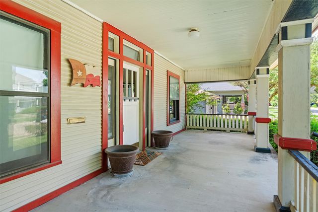2231 Hurley Avenue, Fort Worth, TX 76110