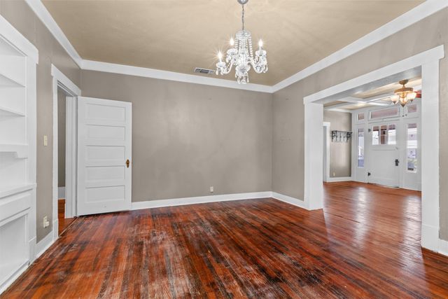 2231 Hurley Avenue, Fort Worth, TX 76110