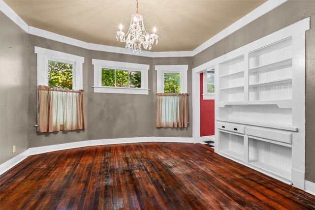 2231 Hurley Avenue, Fort Worth, TX 76110