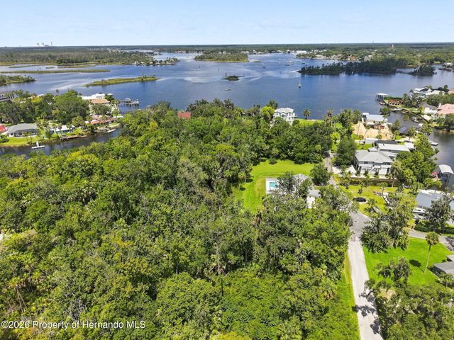 1014 N Appalachian Terrace, Crystal River, FL 34429