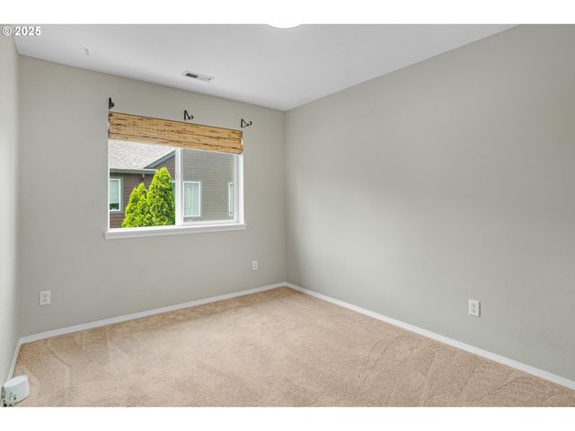 913 Se HANDEL Pl, Hillsboro, OR 97123