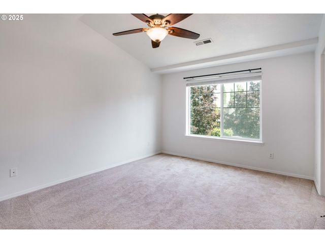 913 Se HANDEL Pl, Hillsboro, OR 97123