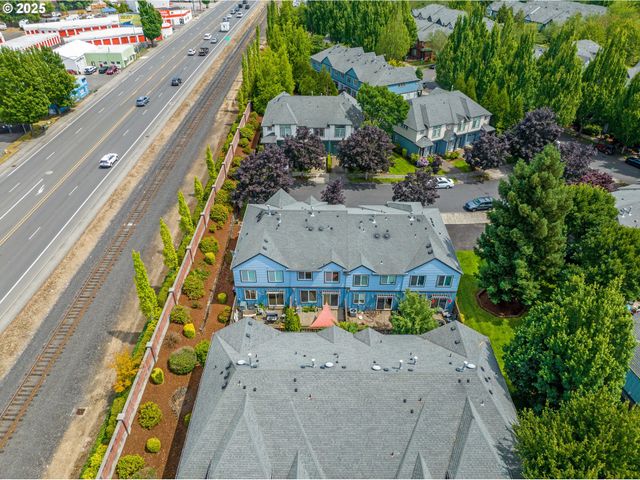 913 Se HANDEL Pl, Hillsboro, OR 97123