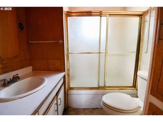 4913 MELODY Ln, Roseburg, OR 97471