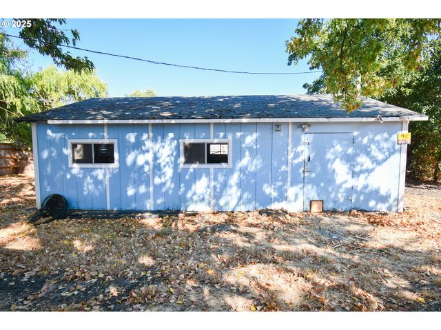 4913 MELODY Ln, Roseburg, OR 97471