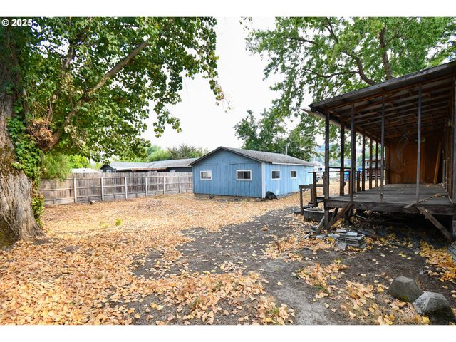 4913 MELODY Ln, Roseburg, OR 97471